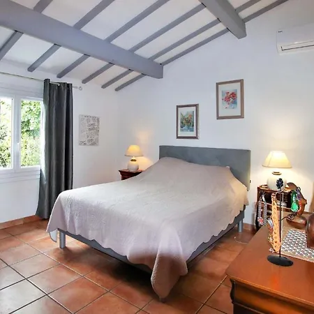 Holiday home Awesome In With Kitchen