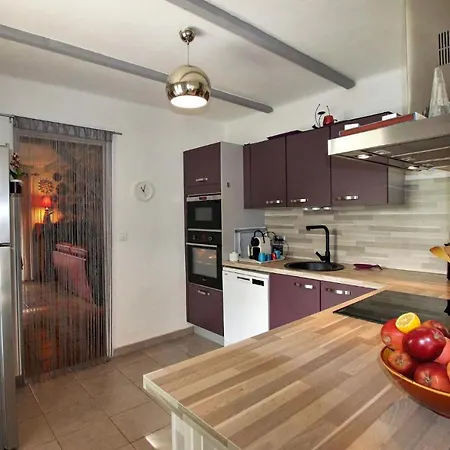 Holiday home Awesome In With Kitchen *