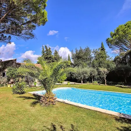 Awesome In With Kitchen Holiday home Cheval-Blanc